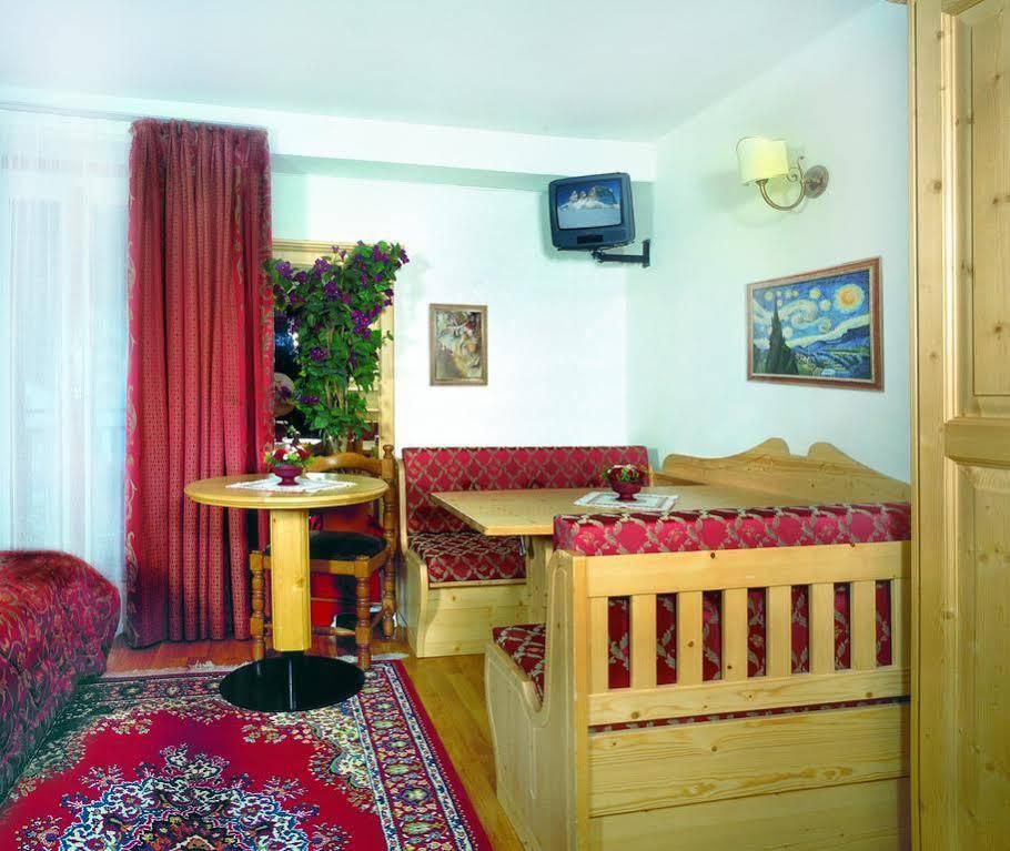Hotel Bellevue Canazei Dış mekan fotoğraf